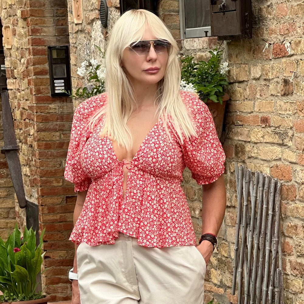 Дамска памучна блуза с червени цветя  AGGATA