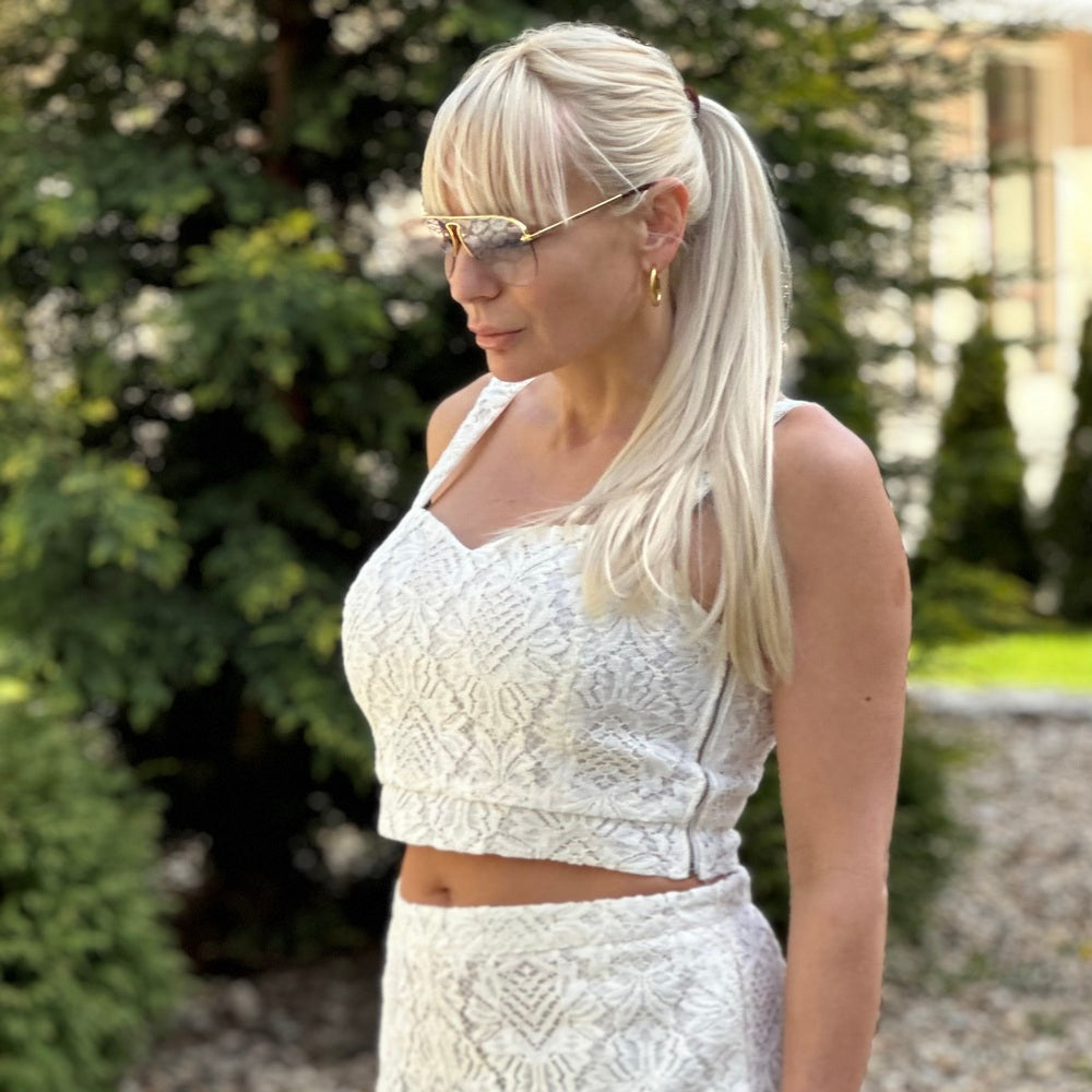 Бяло късо дамско дантелено бюстие с цип AGGATA