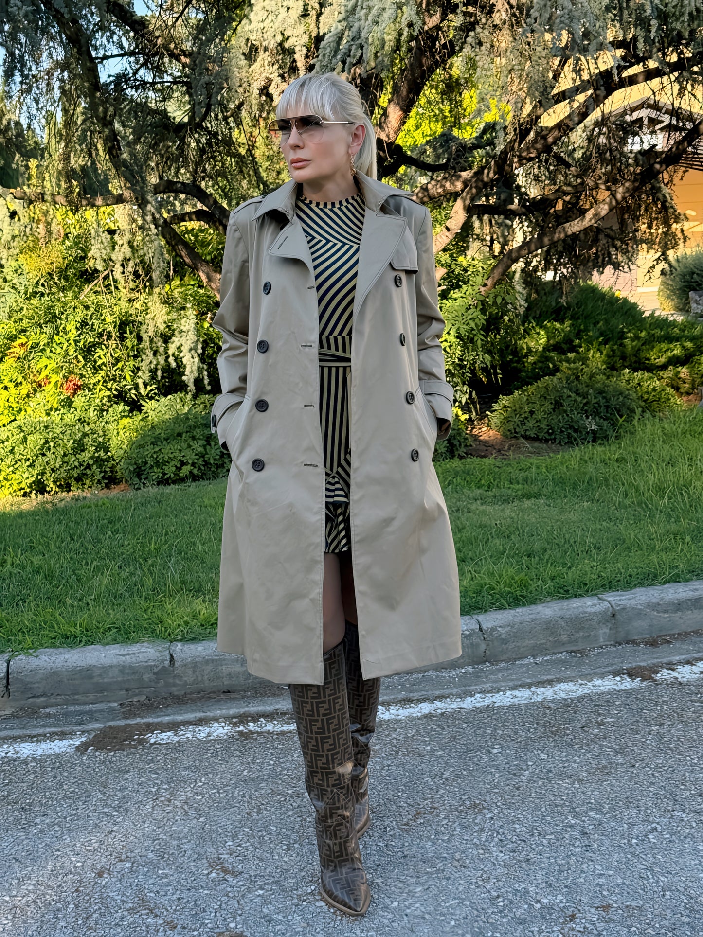 Бежов дамски шлифер AGGATA